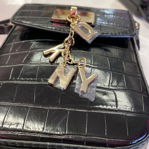 DKNY SQUARE CROSSBODY BAG - Picture 2 of 3